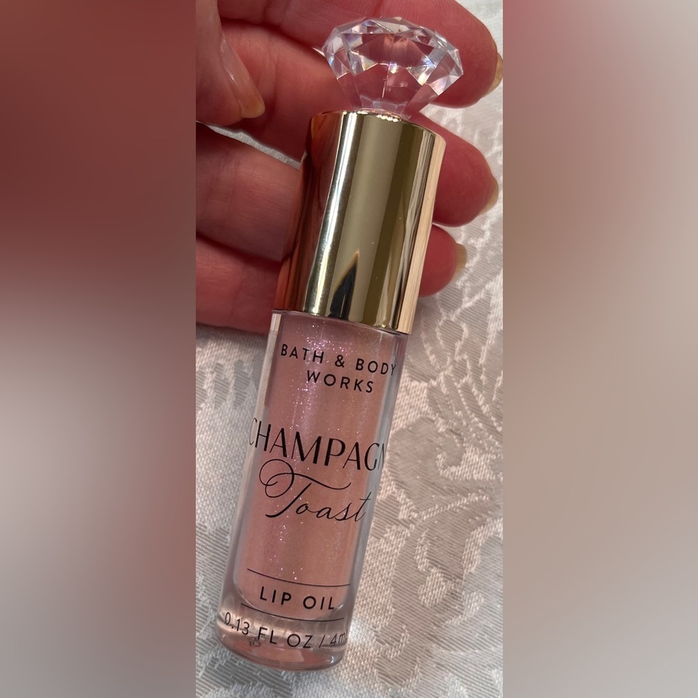Bath & Body Works Champagne Toast Lip Oil - Shimmering Pink NWT